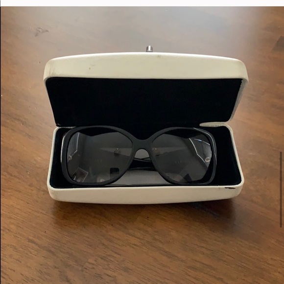 Versace tied with a bow sunglasses - Picture 5 of 8